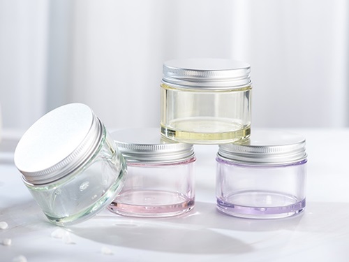 Erusamide və Oleamide arasındakı fiziki və kimyəvi maddə fərqləri